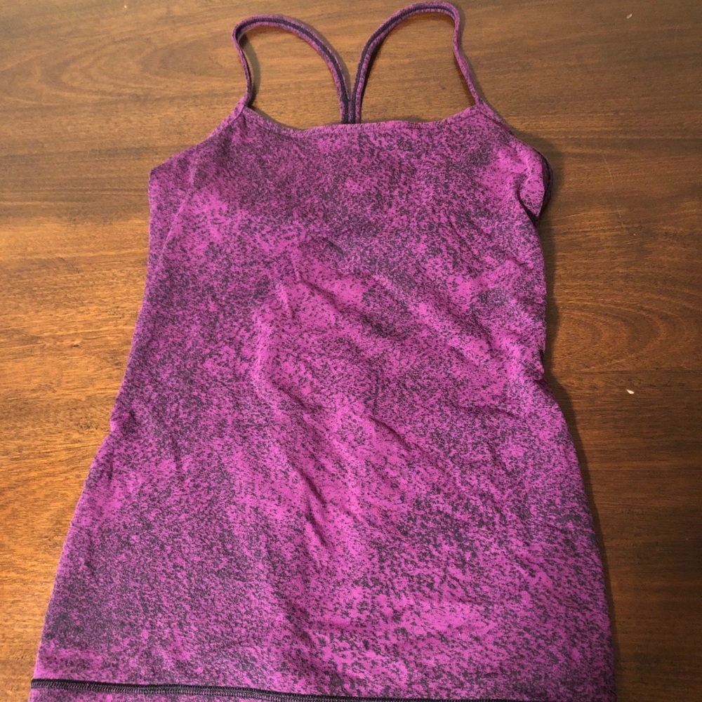 Lululemon tank top with built in shelf